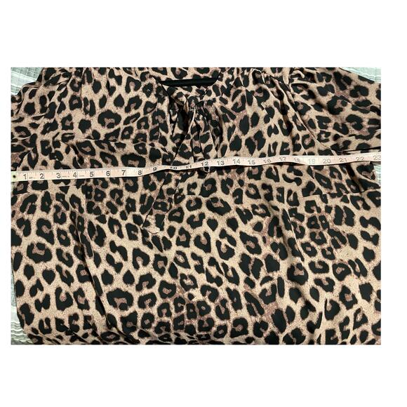 Torrid animal print 3/4 sleeve blouse size 1X - Picture 6 of 6